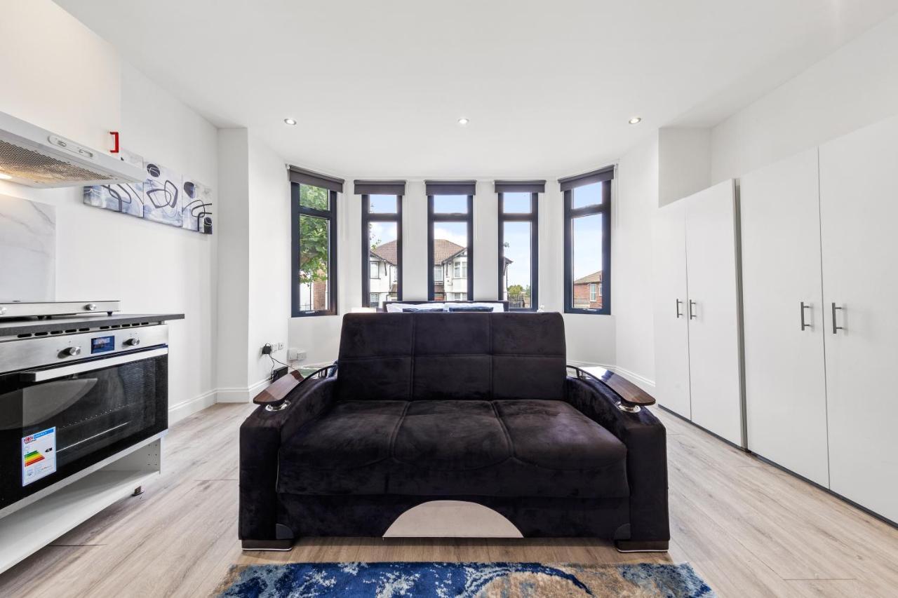 Comfy 1Bdr - 30Mins To Central Ldn - Parking The Hyde Exterior foto