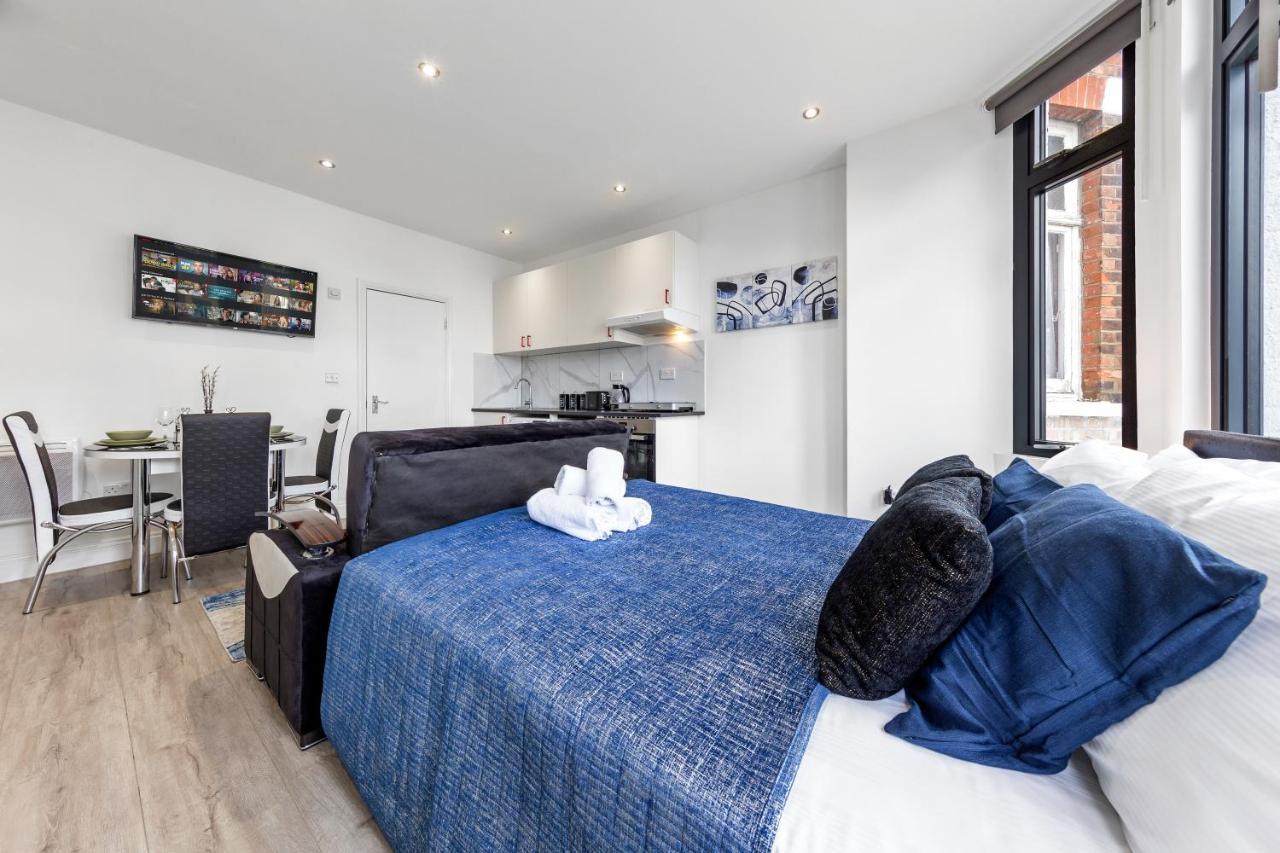 Comfy 1Bdr - 30Mins To Central Ldn - Parking The Hyde Exterior foto