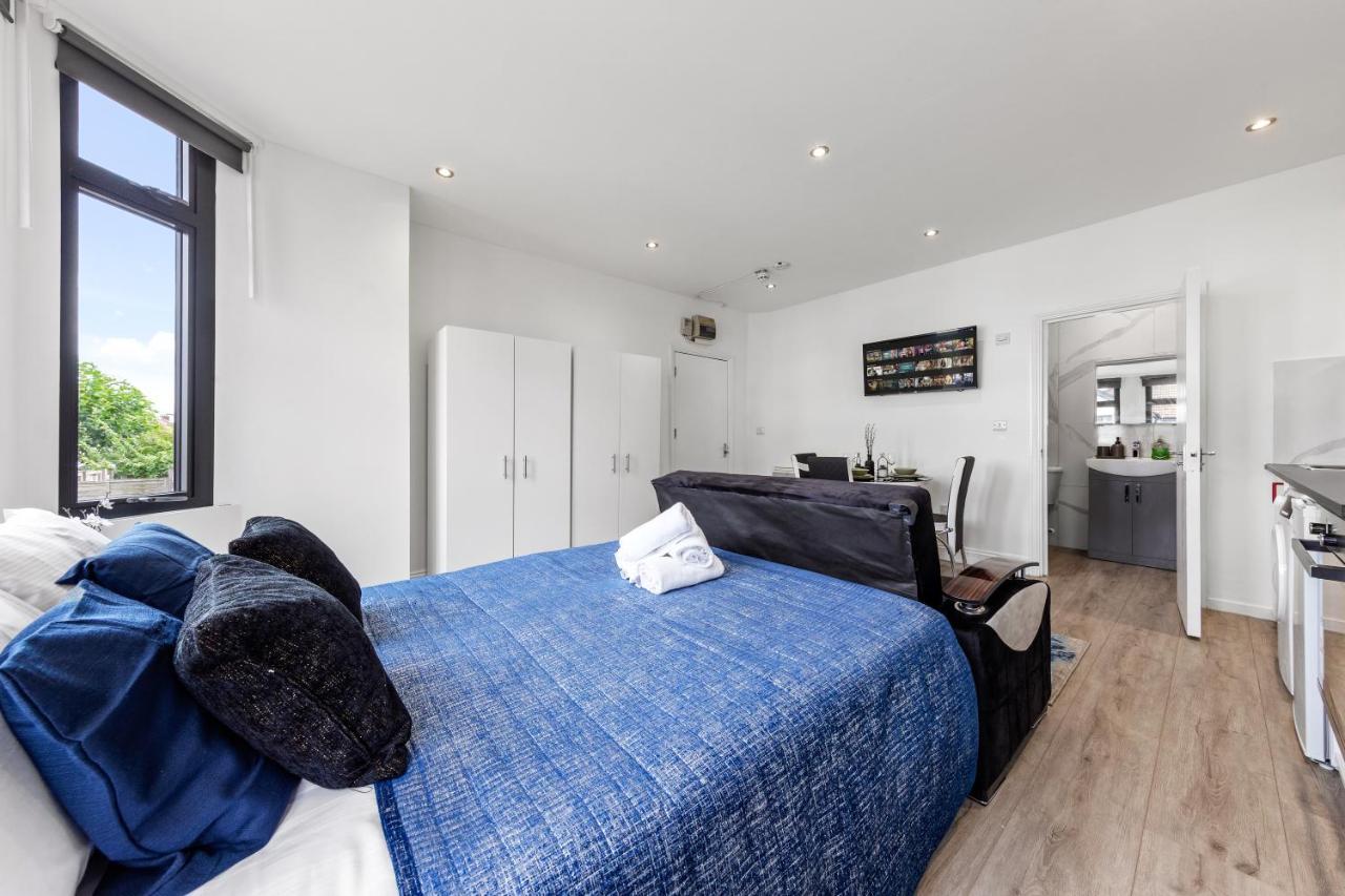 Comfy 1Bdr - 30Mins To Central Ldn - Parking The Hyde Exterior foto